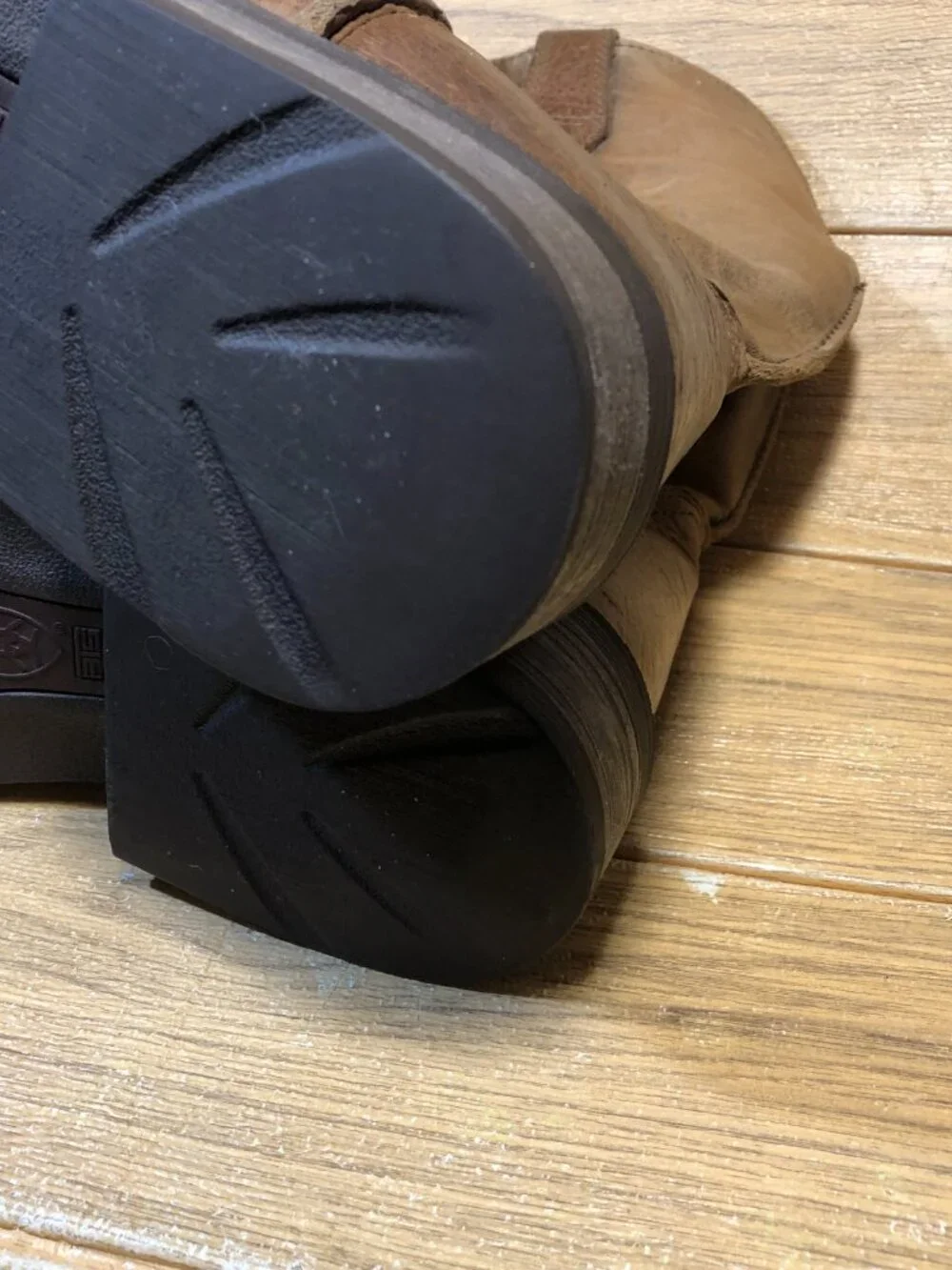 Ariat men cowboy western style brown leather boots, 13